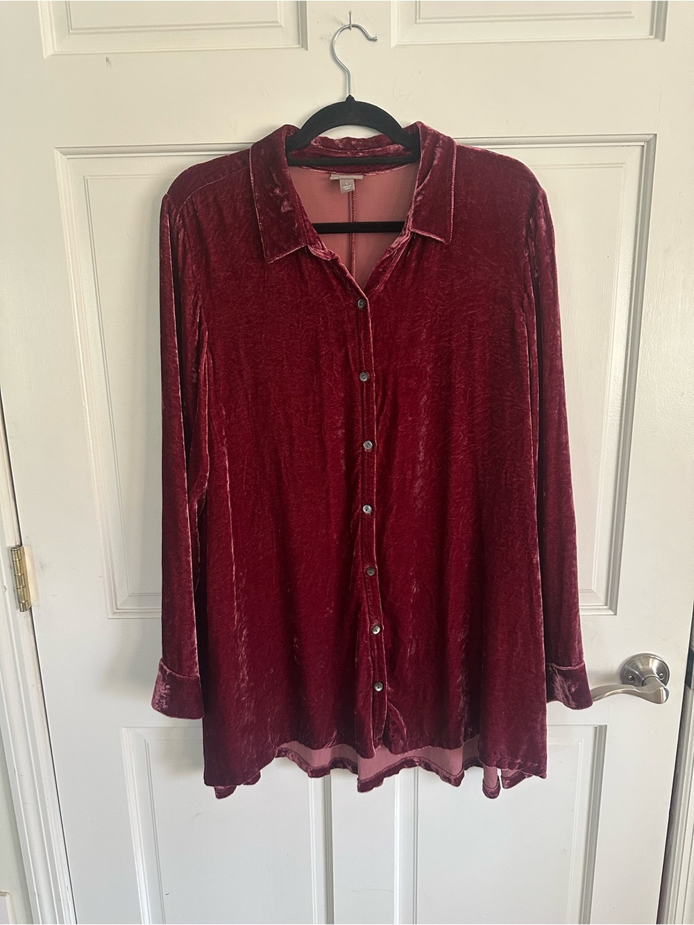 J. Jill Velvet Button down tunic - Raspberry velvet Chest 46 L32 gorgeous
